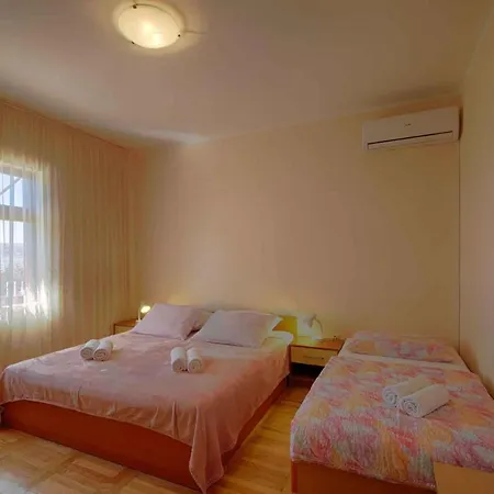 Apartment House Ana And In Seline Paklenica Riviera 26762 Starigrad Paklenica
