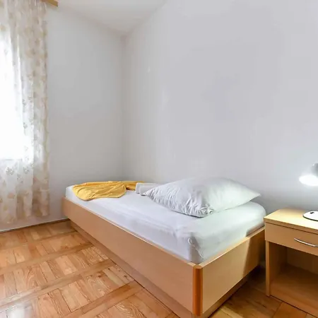 House Ana And In Seline Paklenica Riviera 26762 Apartment *