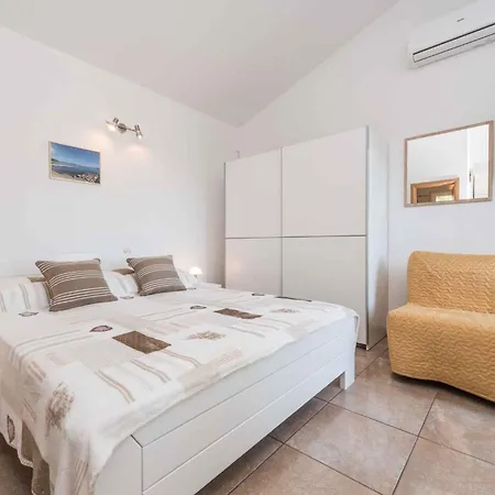 Apartment House Ana And In Seline Paklenica Riviera 26762 Starigrad Paklenica